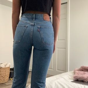 Straight leg light Levi Jeans